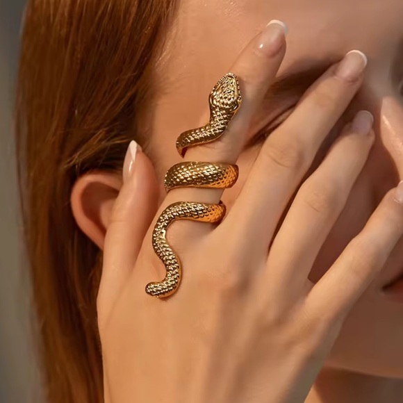New Anthropologe sepentiGold Snake Ring - Picture 6 of 8